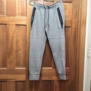 Men’s AE Gray Jogger Pants